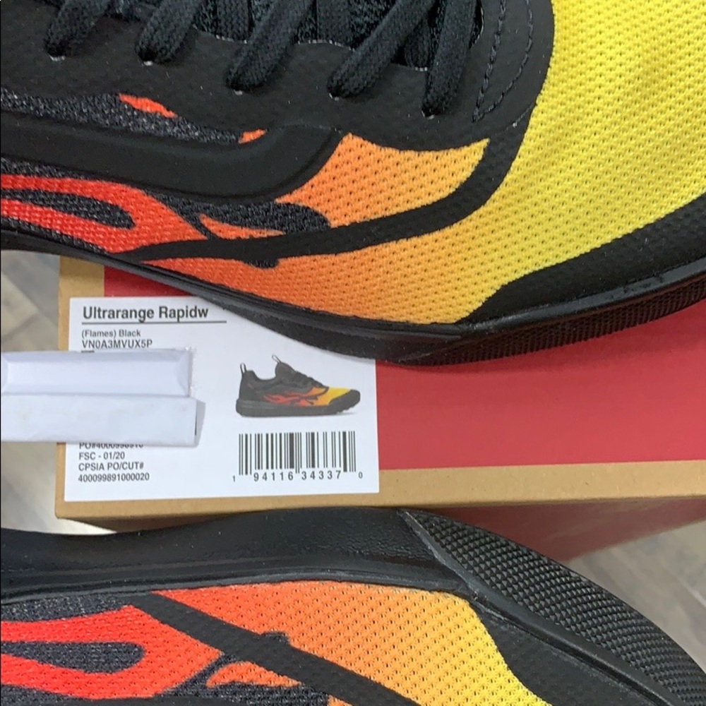 • VANS ULTRARANGE RAPIDW FLAMES Black men’s• - Picture 8 of 16